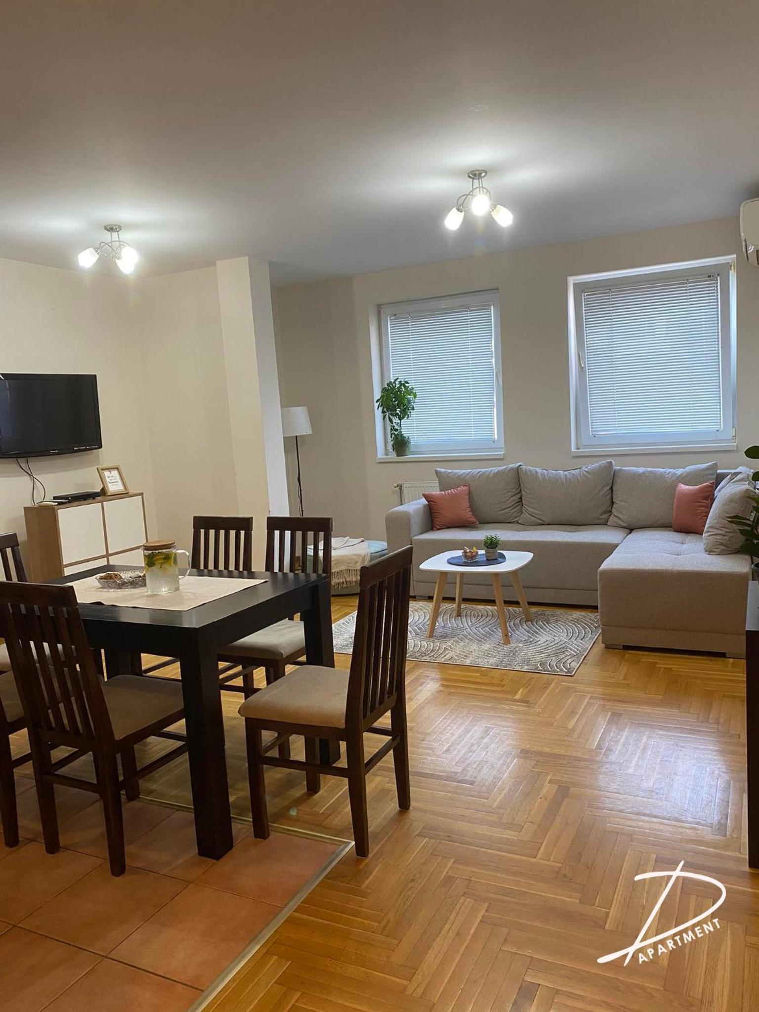 D Apartment FREE private Parking FAST Wi-fi view 5