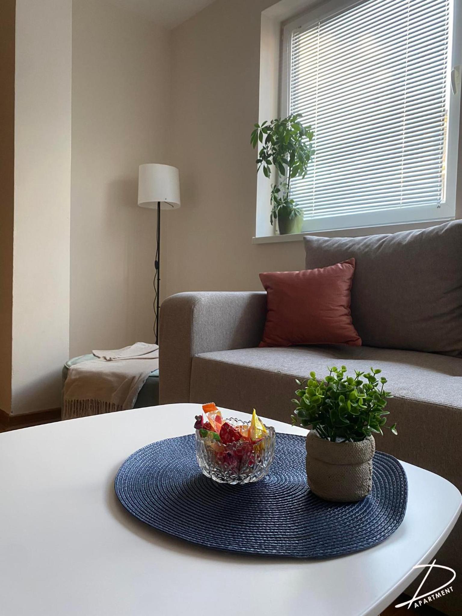 D Apartment FREE private Parking FAST Wi-fi view 2
