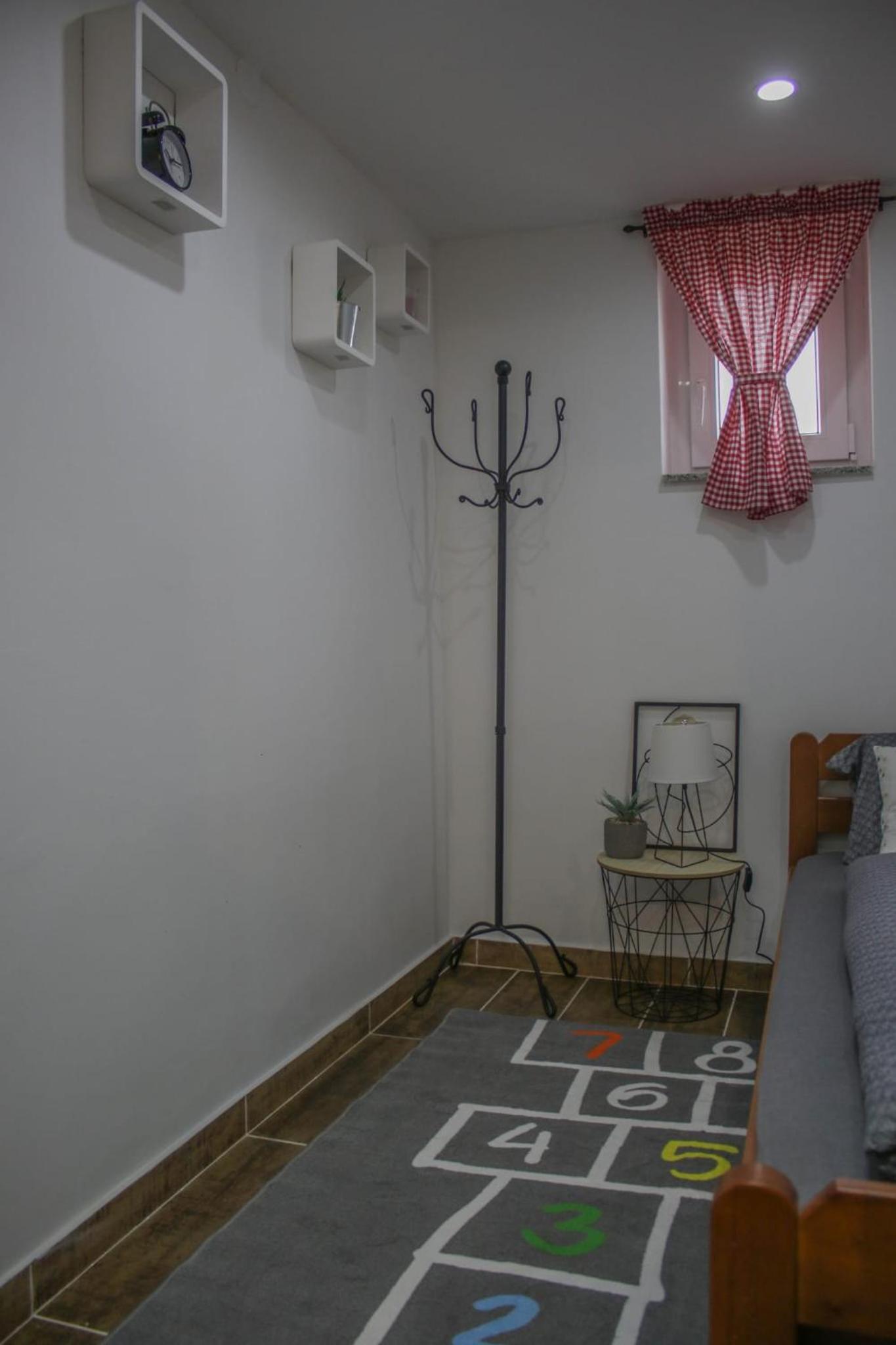 Photo 28