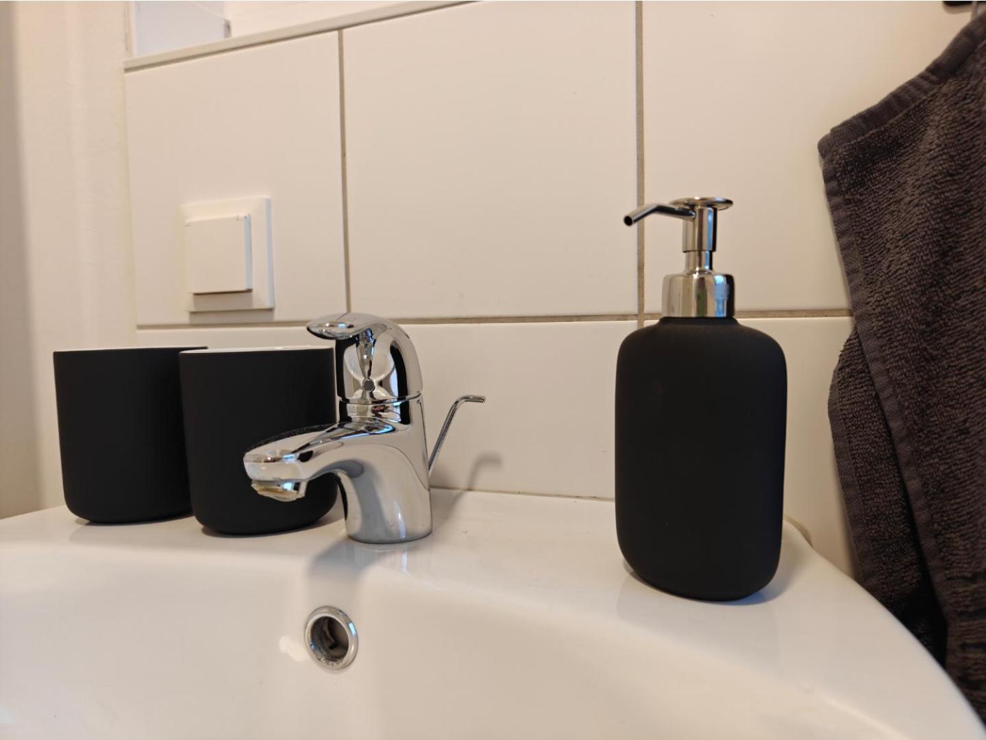 2BR Apartment, Parking, Wi-Fi, TV in Berlin Karow