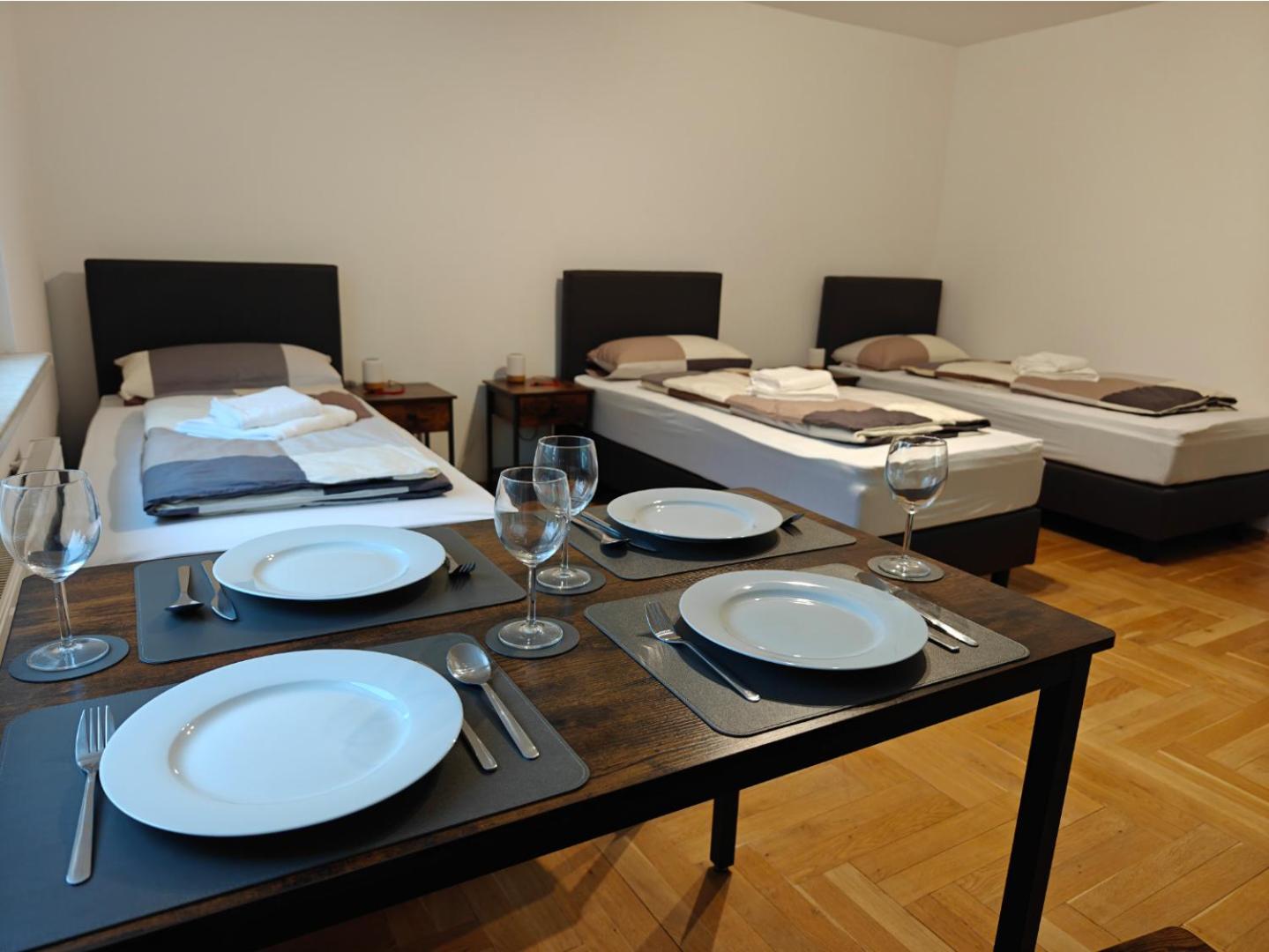 2BR Apartment, Parking, Wi-Fi, TV in Berlin Karow