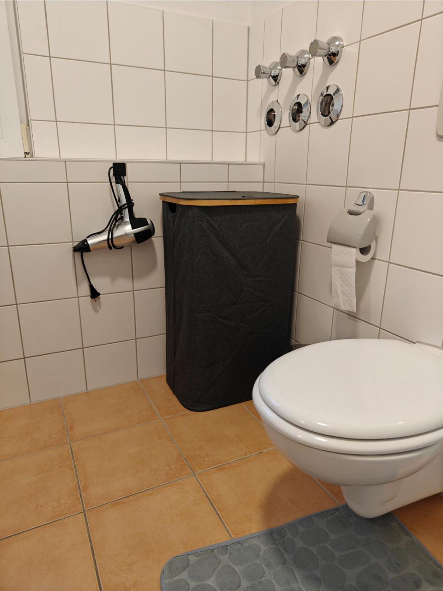 2BR Apartment, Parking, Wi-Fi, TV in Berlin Karow