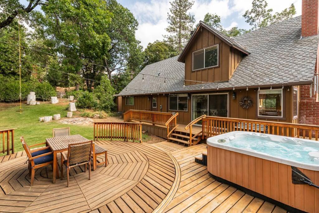 Sequoia Retreat- Spacious Cabin, Hot tub, & Sundeck view 2