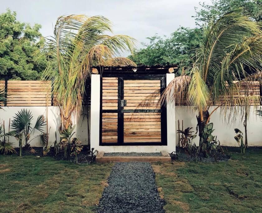 Jungle Shacks : Hoku Casita view 2