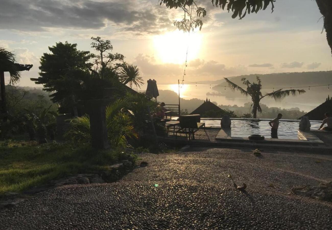 Sunrise Ocean Hut's Lembongan