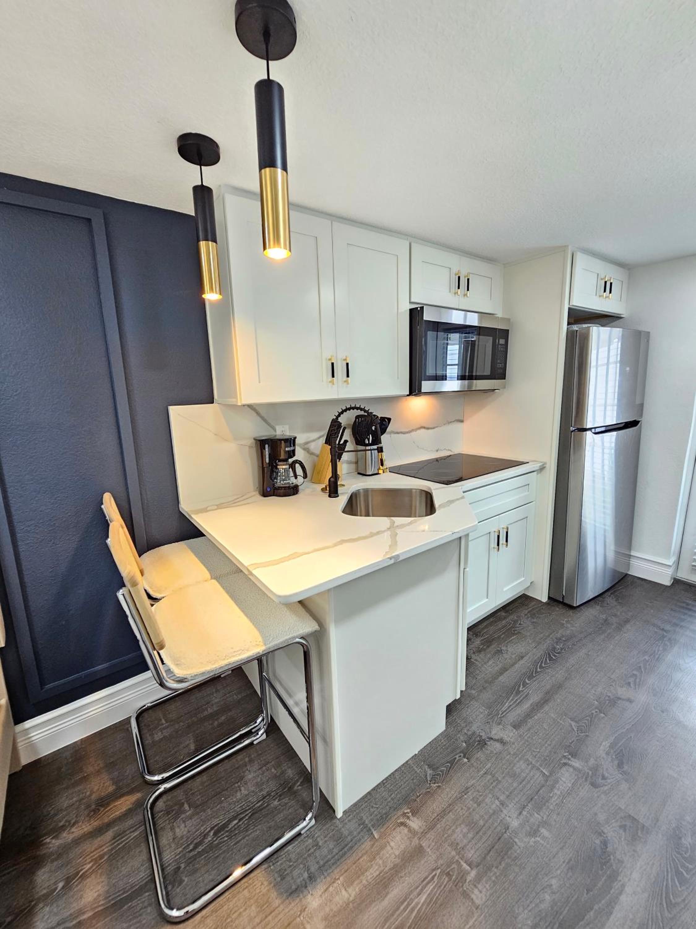 The Hideaway DT Orlando Tiny Home w Free Parking