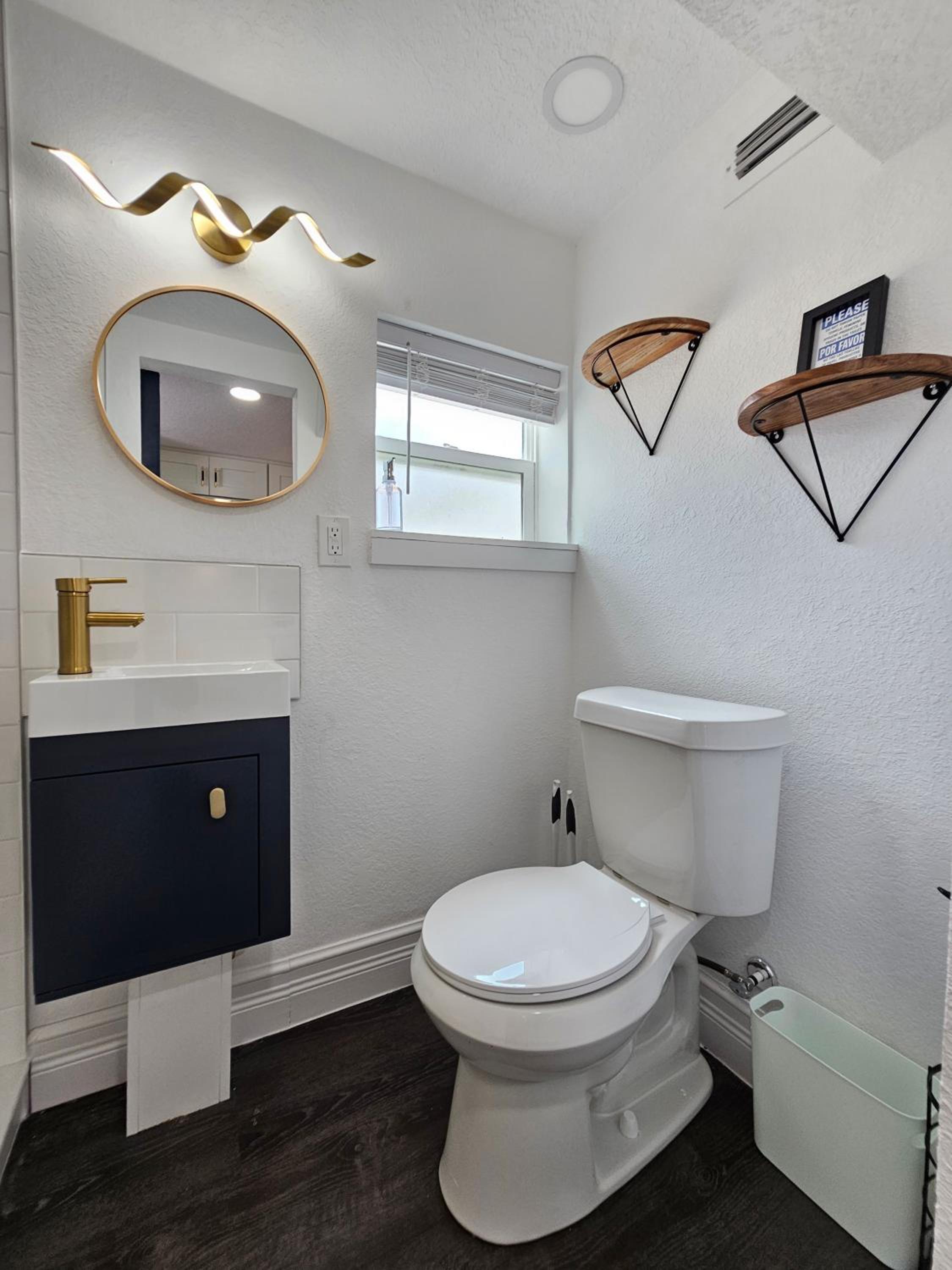 The Hideaway DT Orlando Tiny Home w Free Parking