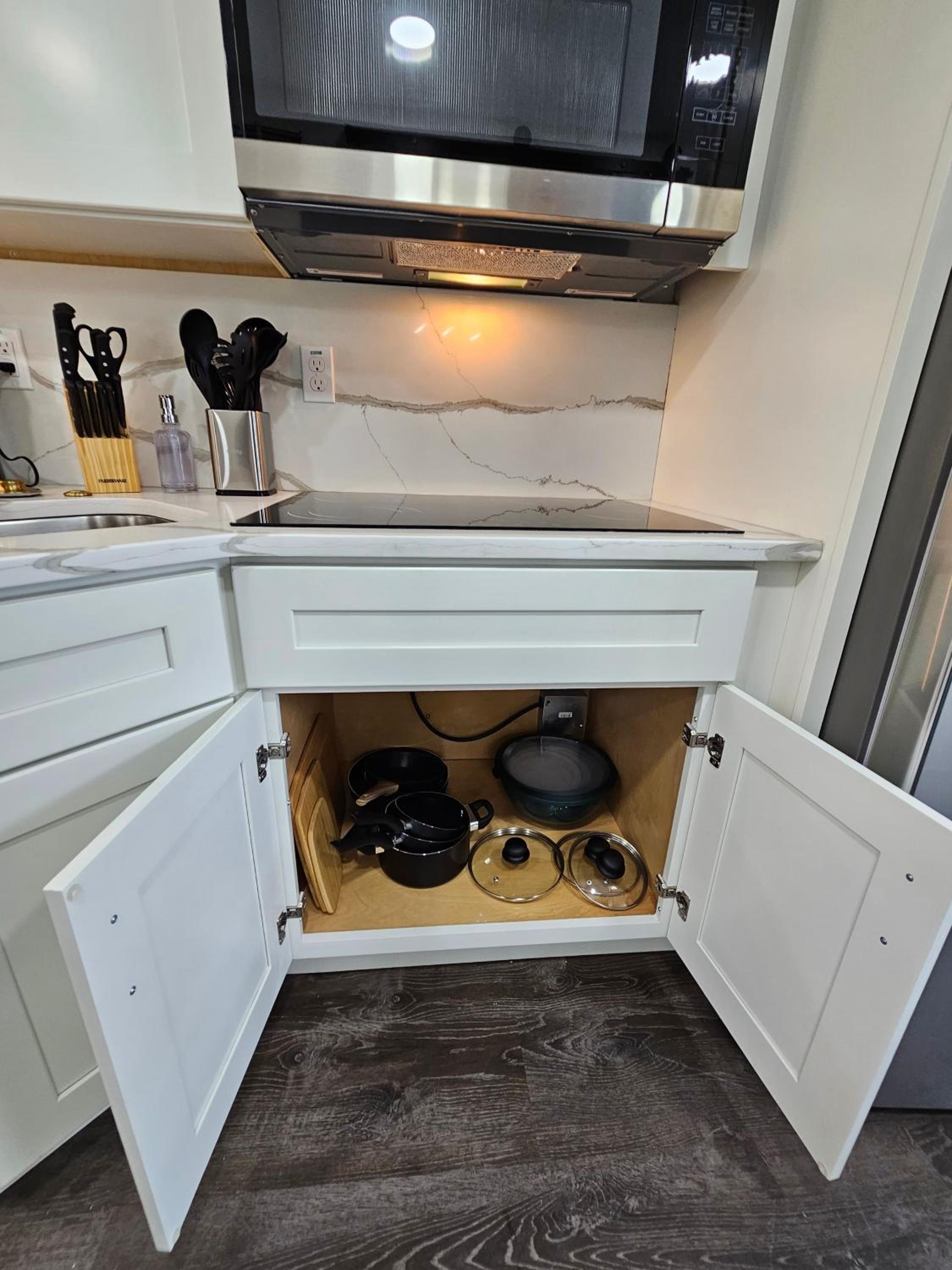 The Hideaway DT Orlando Tiny Home w Free Parking