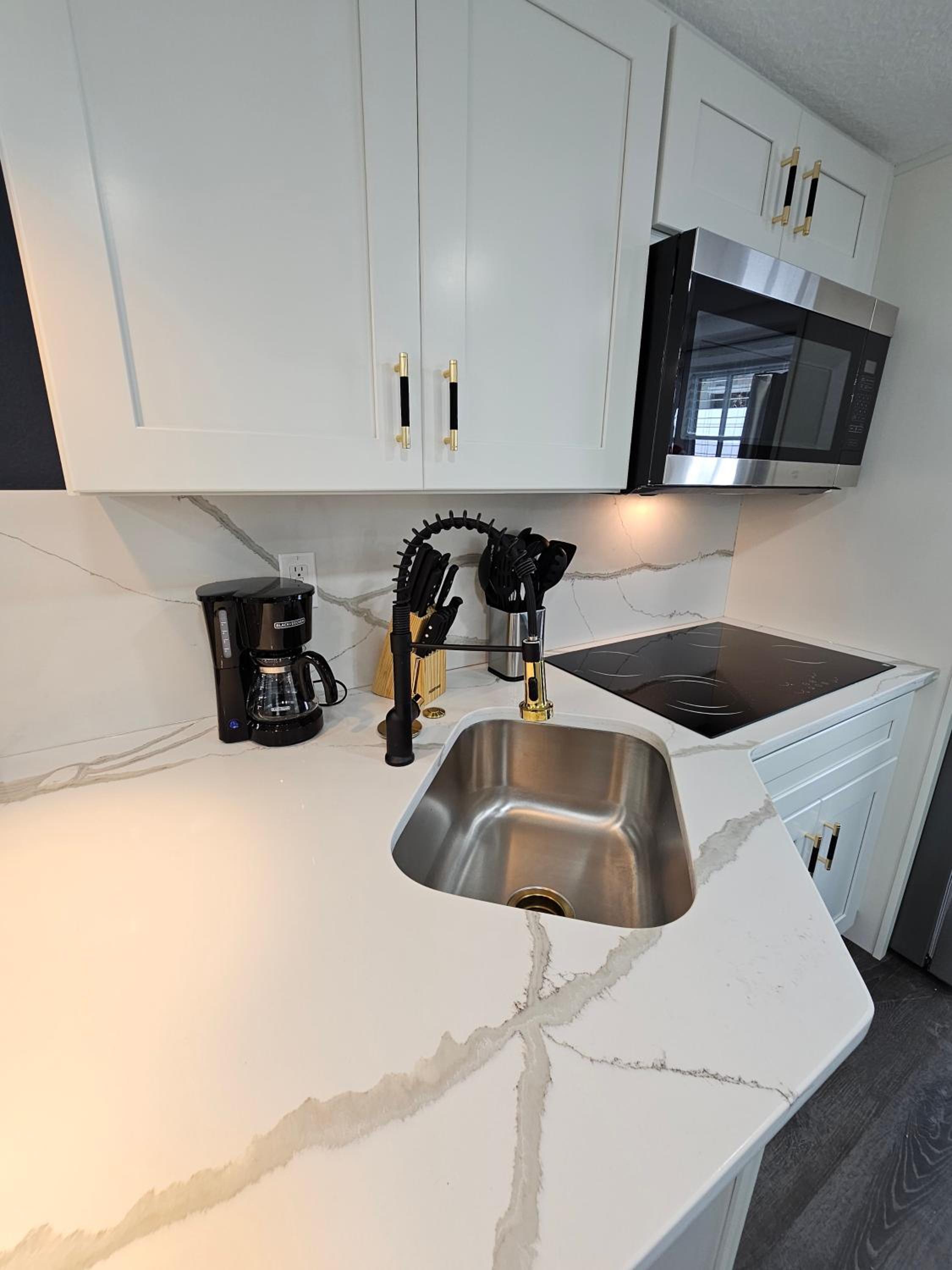 The Hideaway DT Orlando Tiny Home w Free Parking