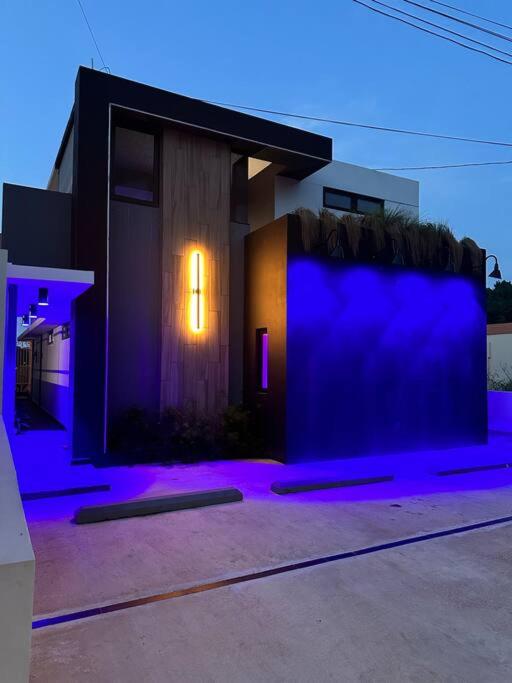 Pasavento - Modern Tiny Suite view 5