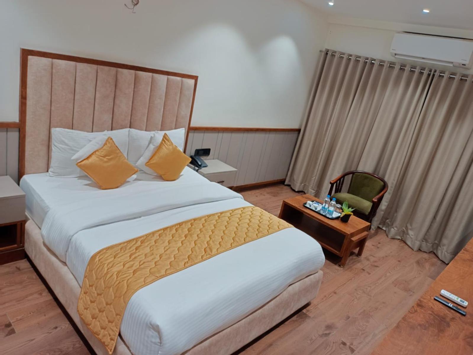 Shirdi Vacations - Sitara grand - Property Image 6