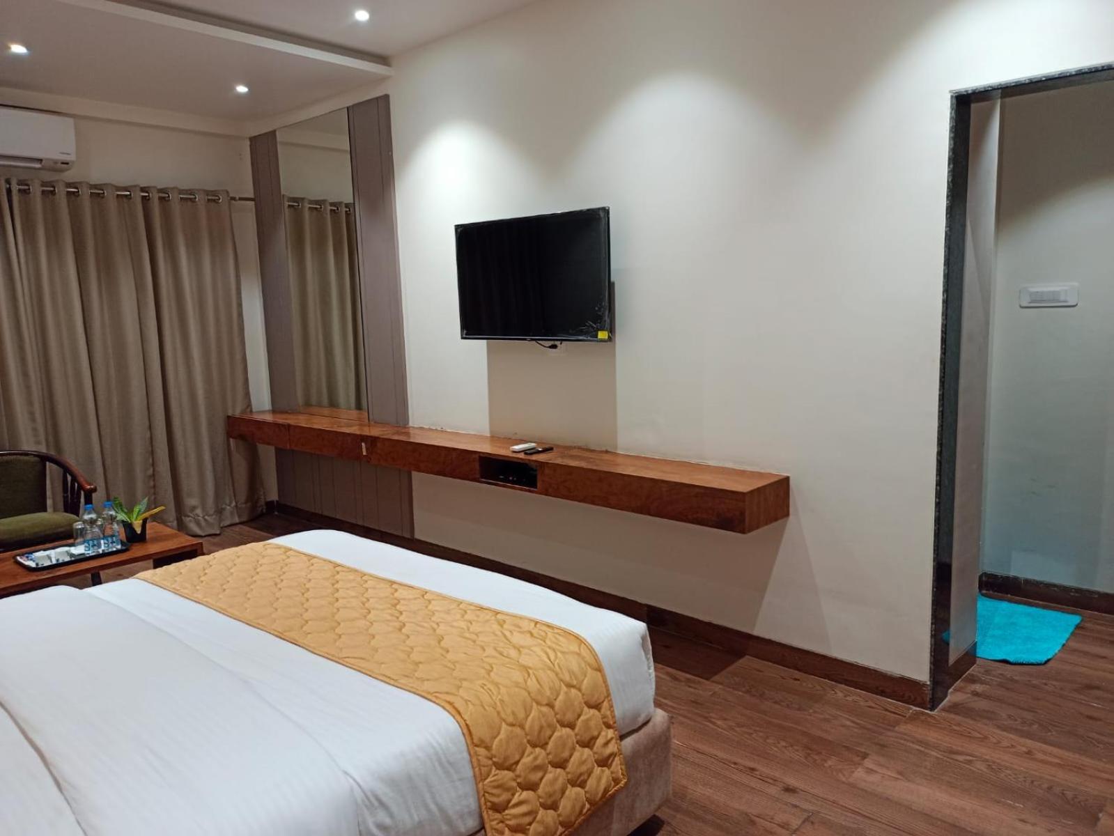 Shirdi Vacations - Sitara grand - Property Image 10