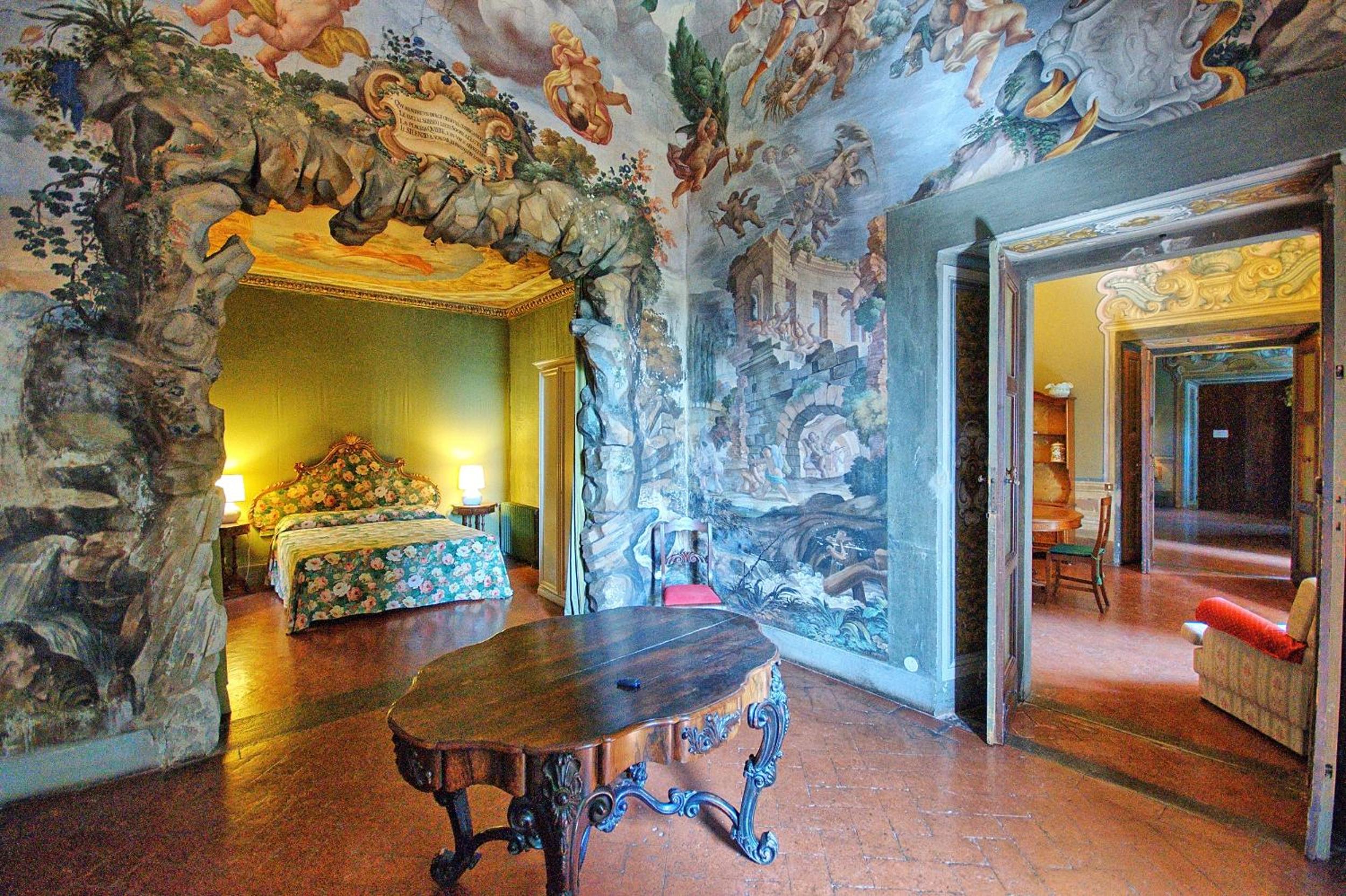 Castello di Montegufoni by PosarelliVillas