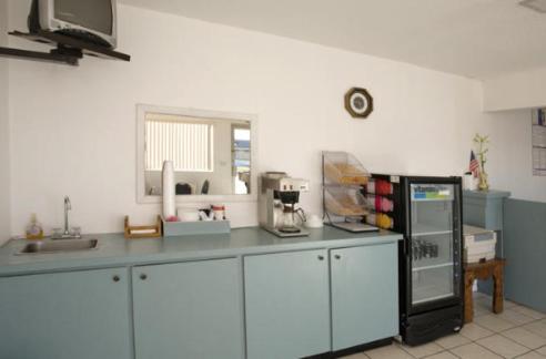 Americas Best Value Inn Giddings view 5