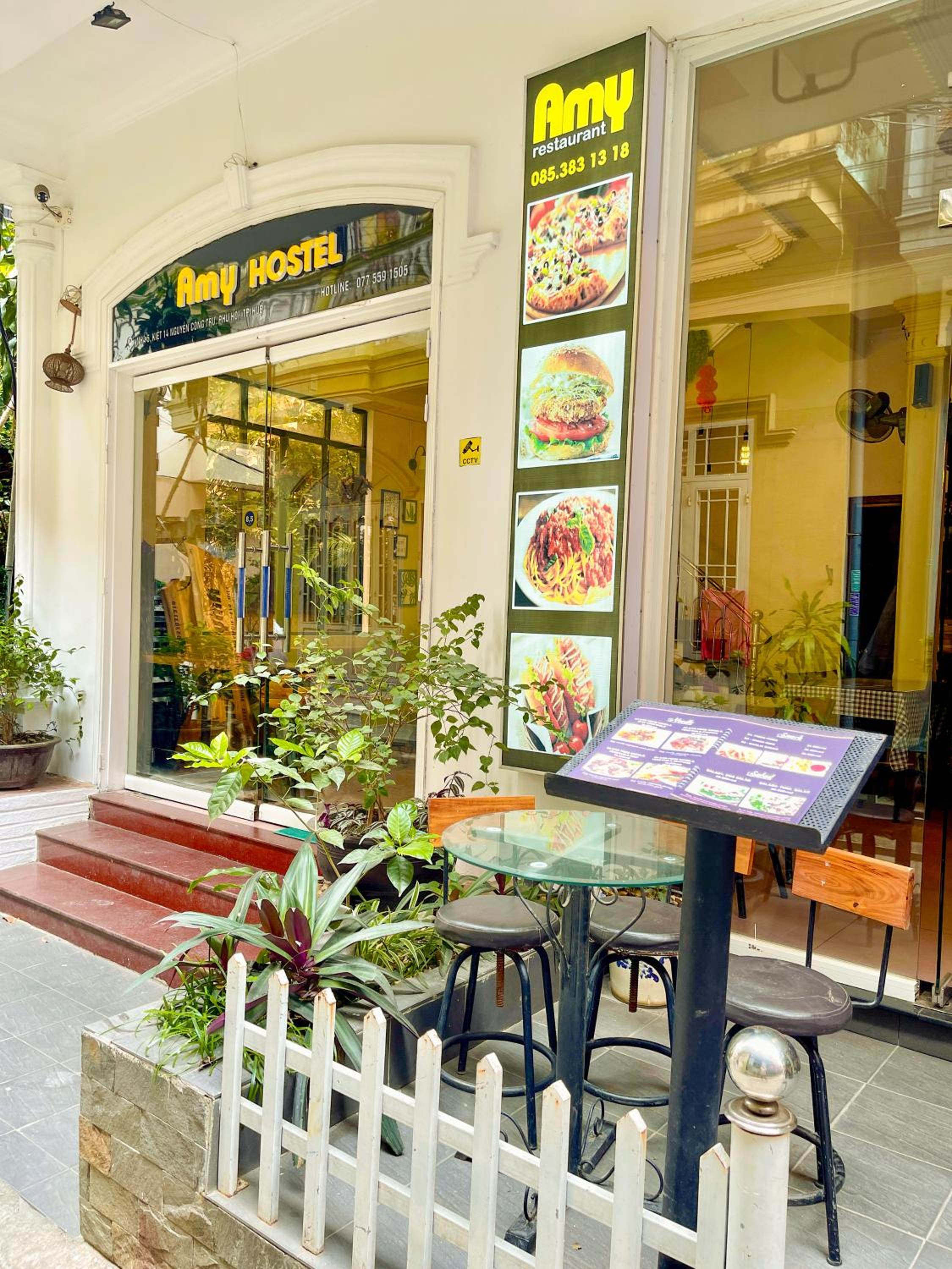 Amy Hostel Hue