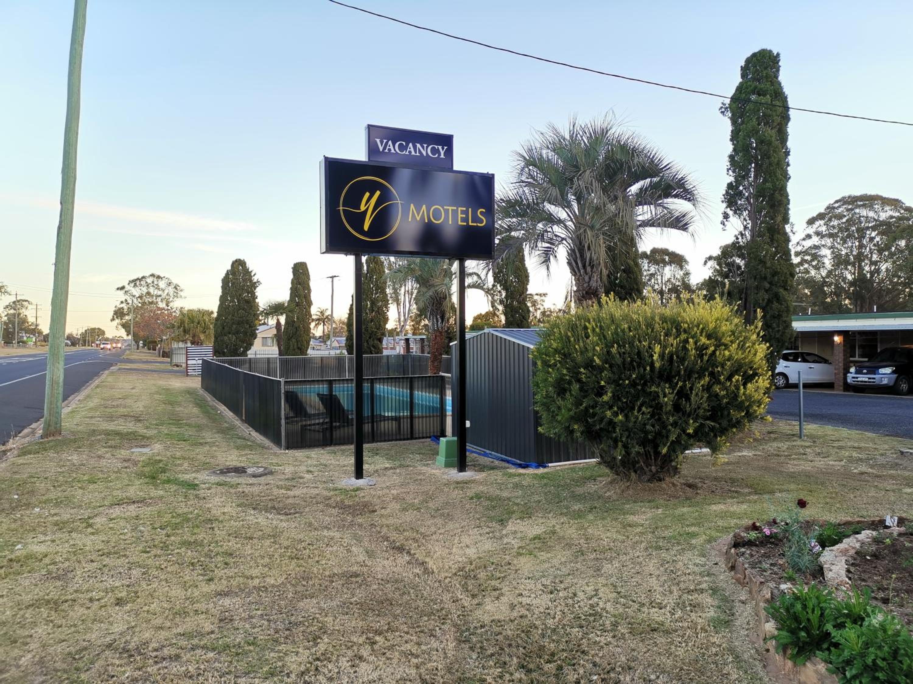 Y Motels Kingaroy