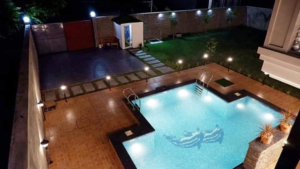 Luxurious PRIVATE GREYSTONE VILLA, Bornfire, Bar-B-Q , Big Garden, Pool table, hot-tub, Party speaker view 3