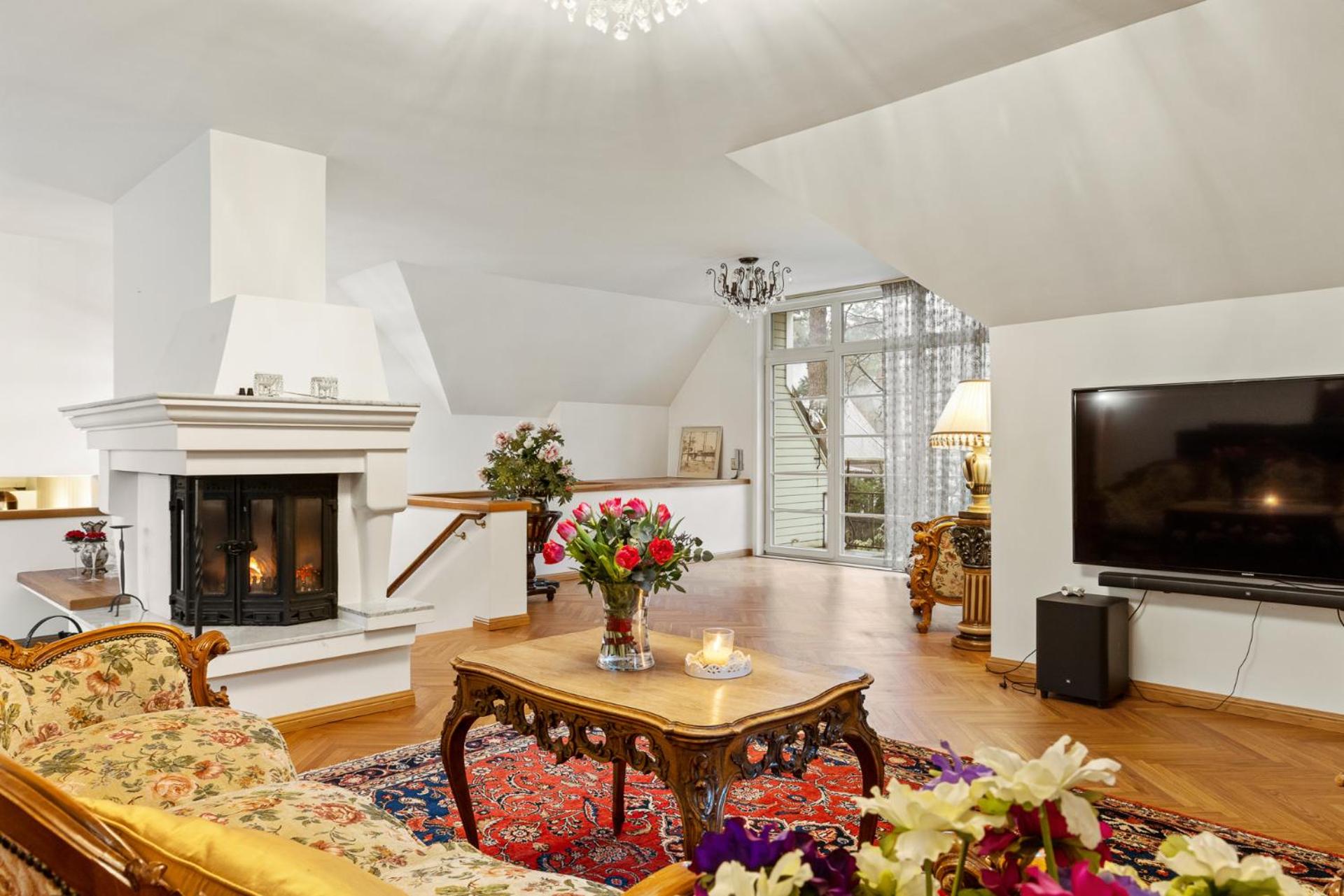 Villa Muusa with a cozy sauna, swimming pool and large beautiful garden