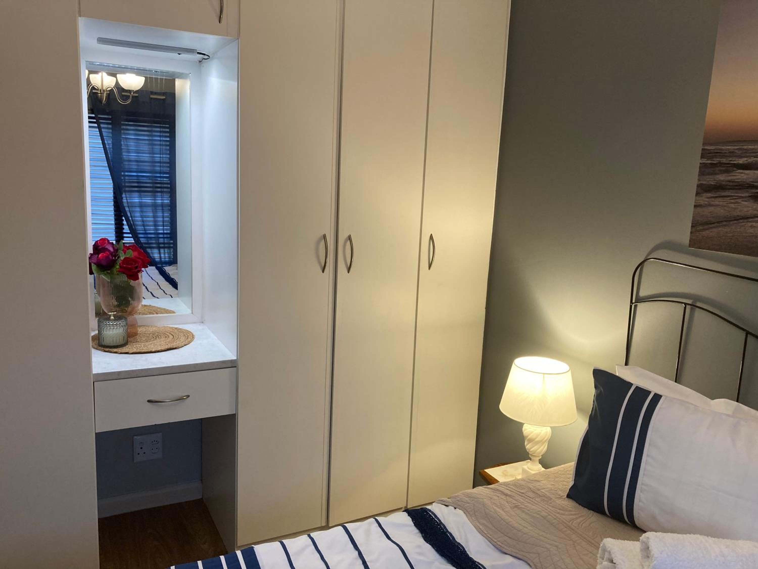 Bougainvillea Suite, Boston view 2