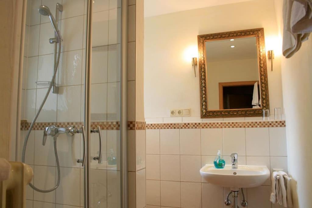 Studio für 4 Personen mit Du/WC