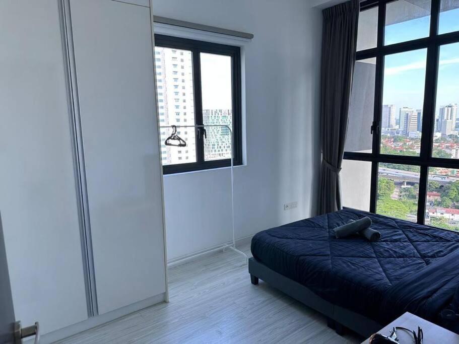 Sky88 3BR luxury condo w Pool Table (TOWN AREA)