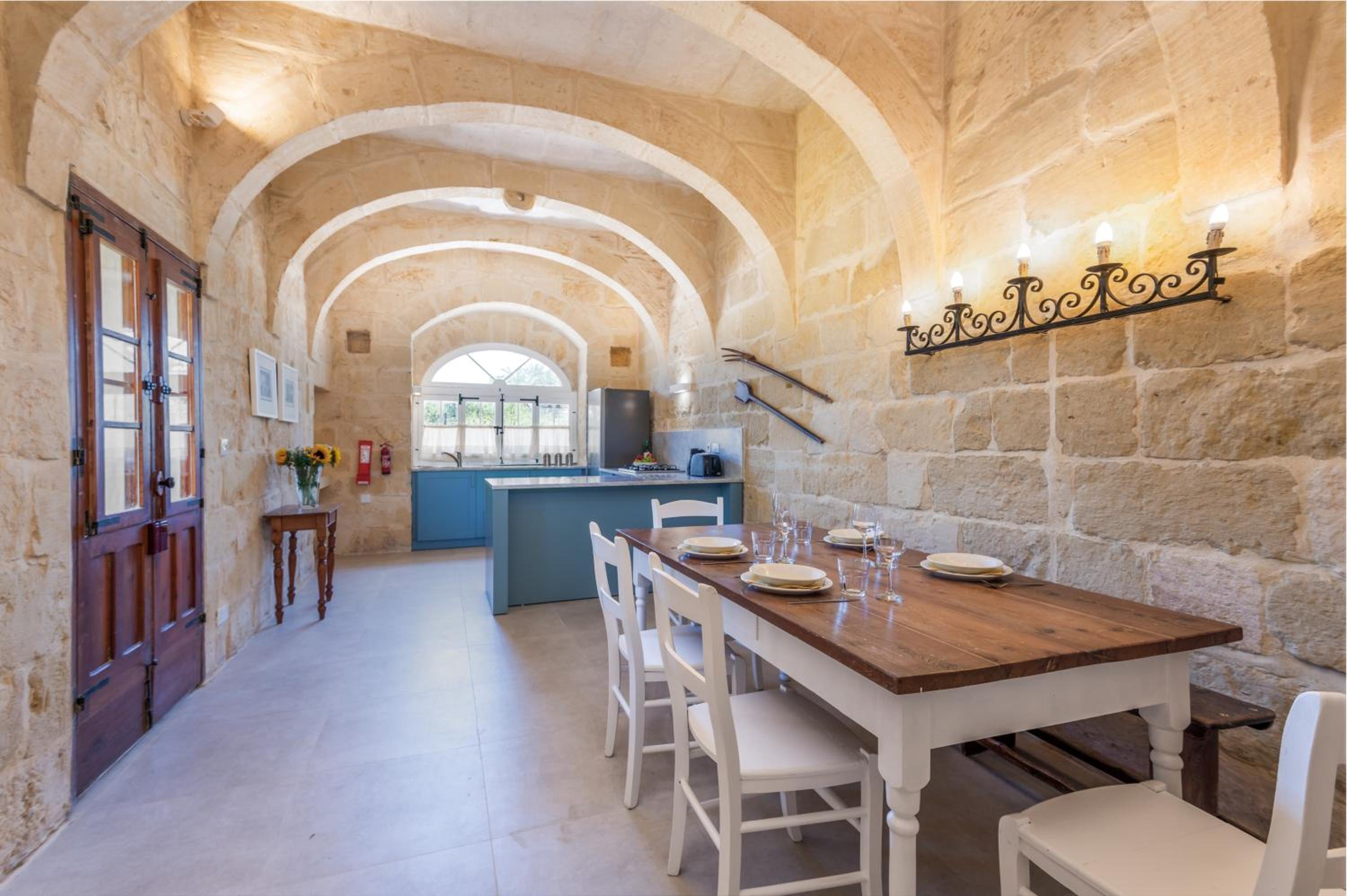 Dar ta' Betta Farmhouse with private pool view 3