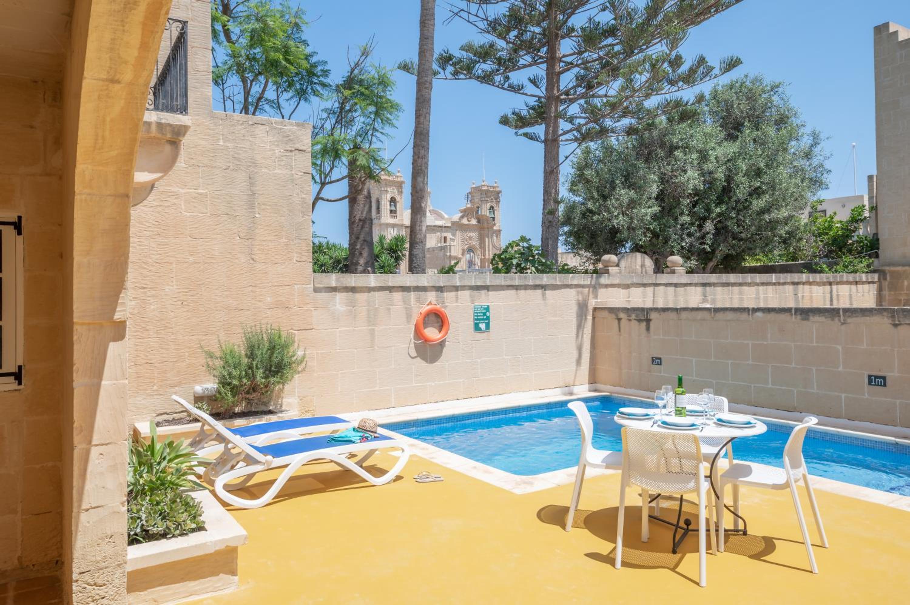 Dar ta' Betta Farmhouse with private pool view 2