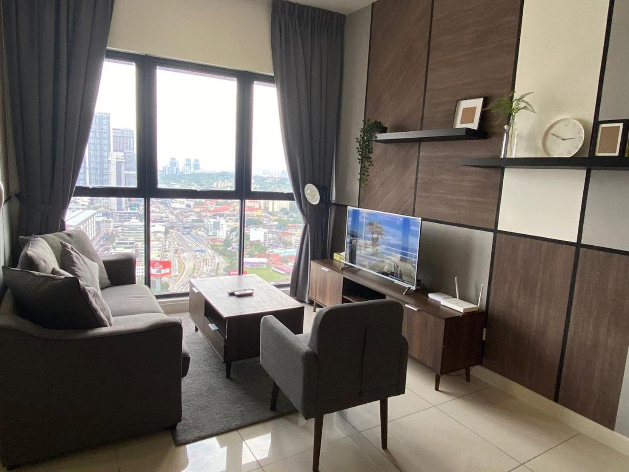 ContiNew Residence 1BR near TRX by StayHere