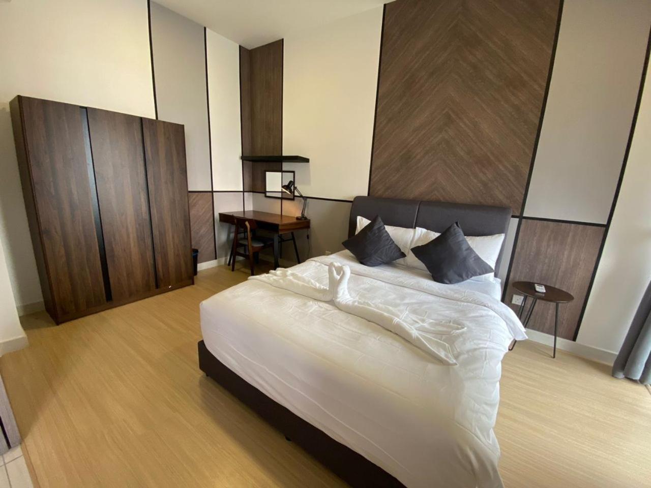 ContiNew Residence 1BR near TRX by StayHere