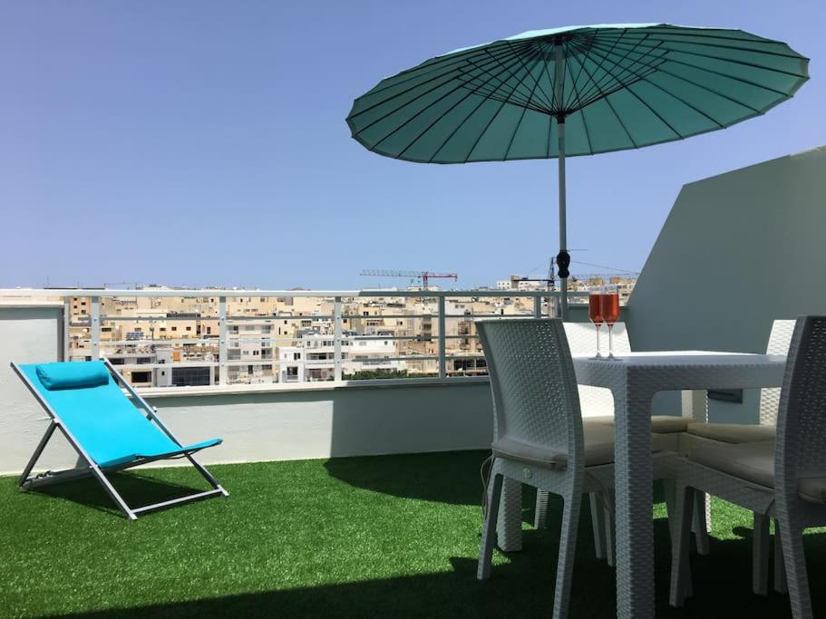 Champagne Supernova Penthouse
