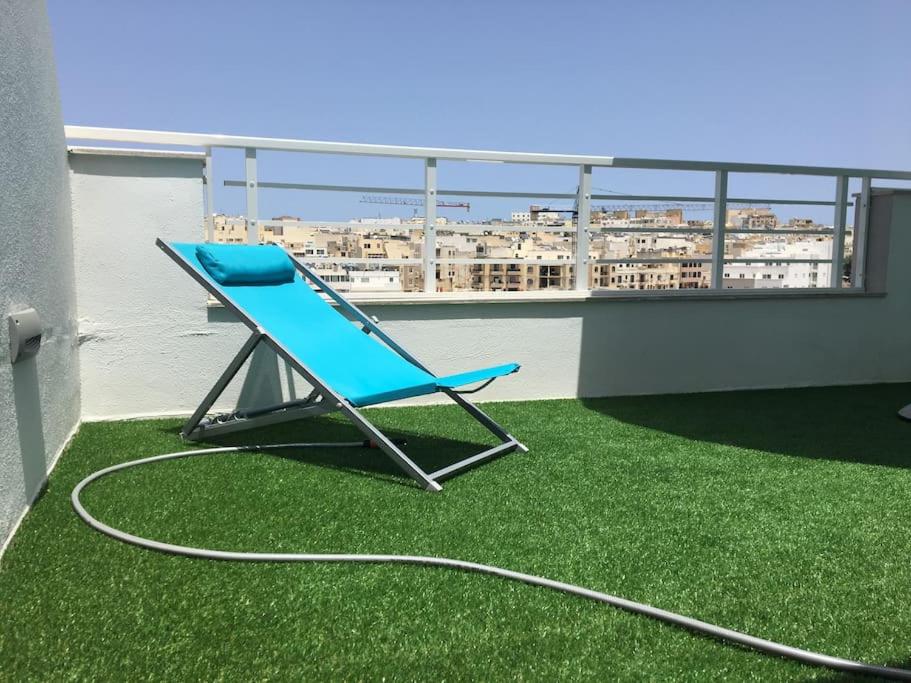 Champagne Supernova Penthouse