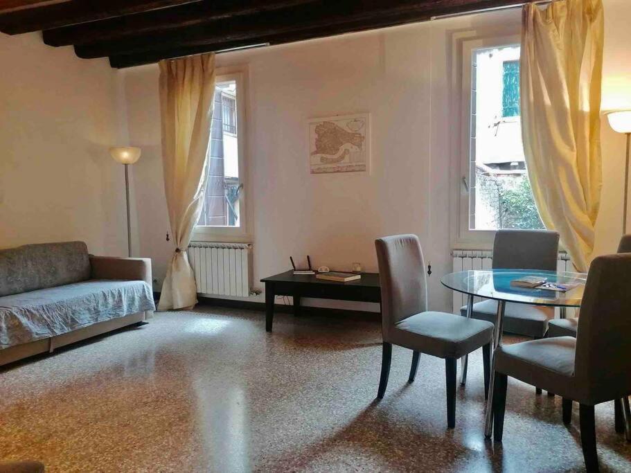 Centralissimo tra San Marco e Palazzo Grassi