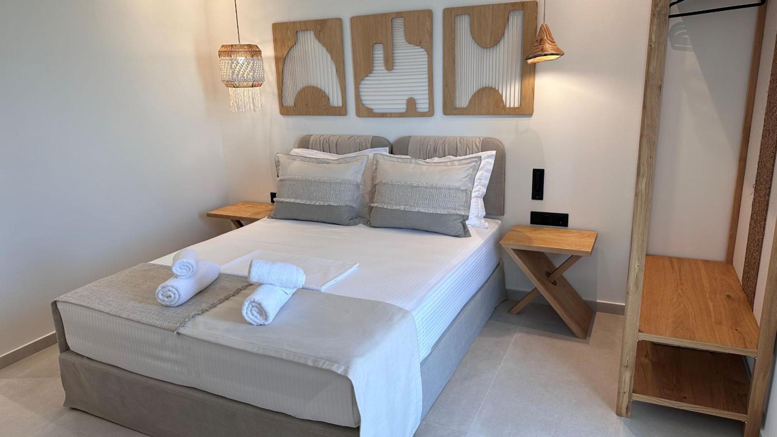 Aristotle Suites