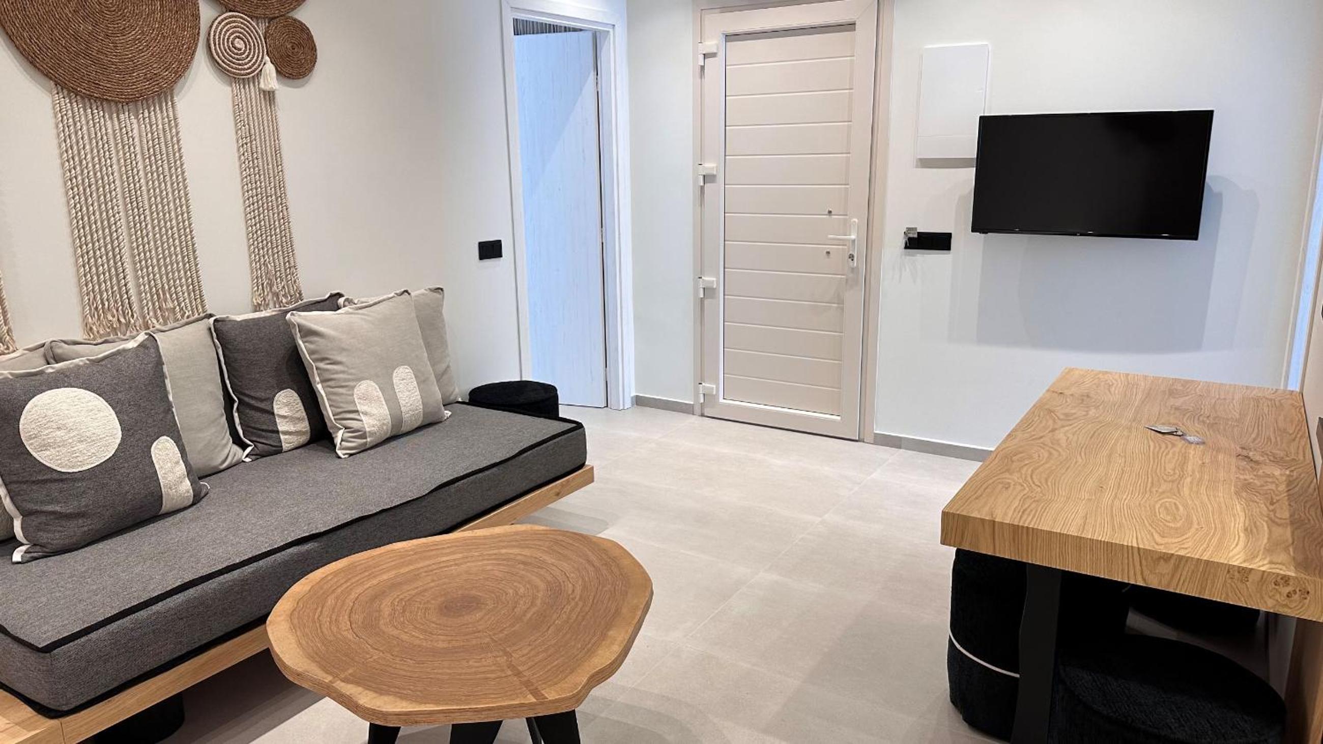 Aristotle Suites