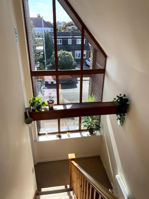 Stylish contemporary seaside holiday home with 5 bedrooms, sea view, parking and EV point view 2