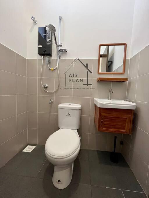 Port Dickson 3BR Cozy Muji Home - 3 Mins to Beach photo 5
