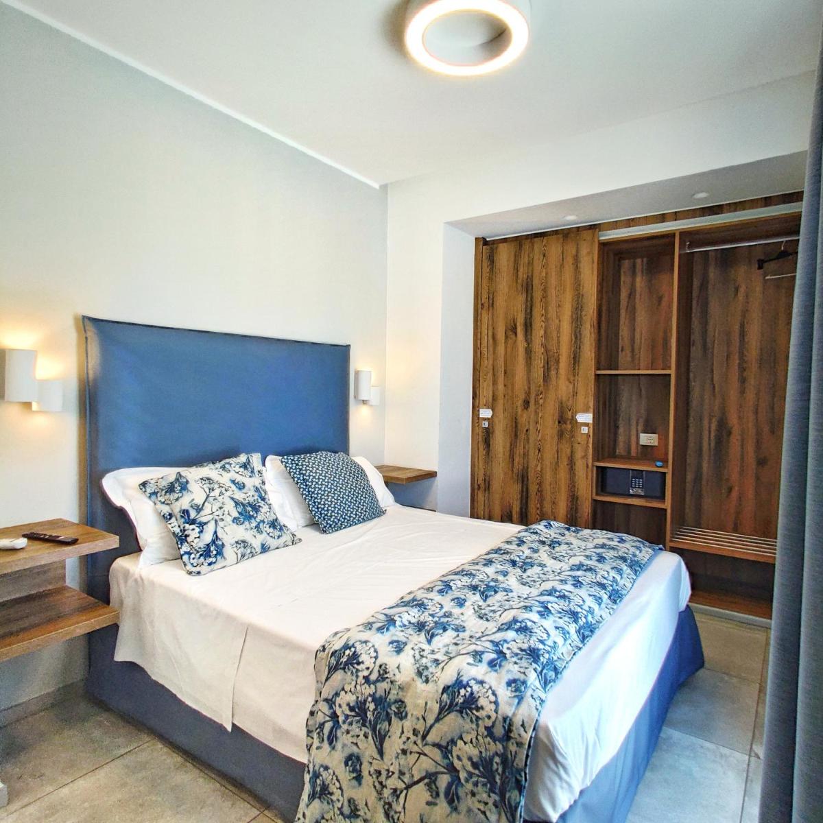 Piccolo Hotel