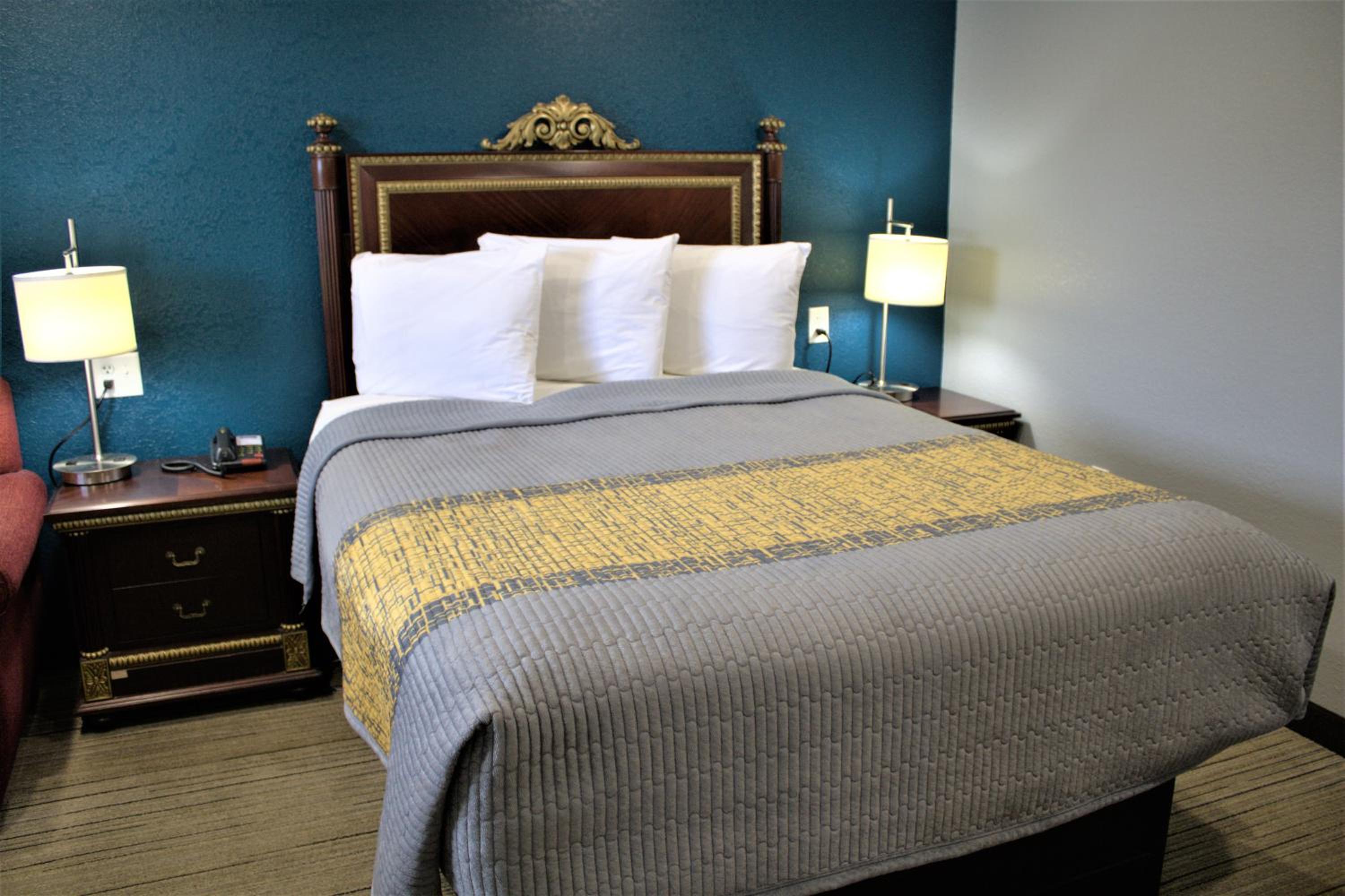 HavenPointe Inn & Suites