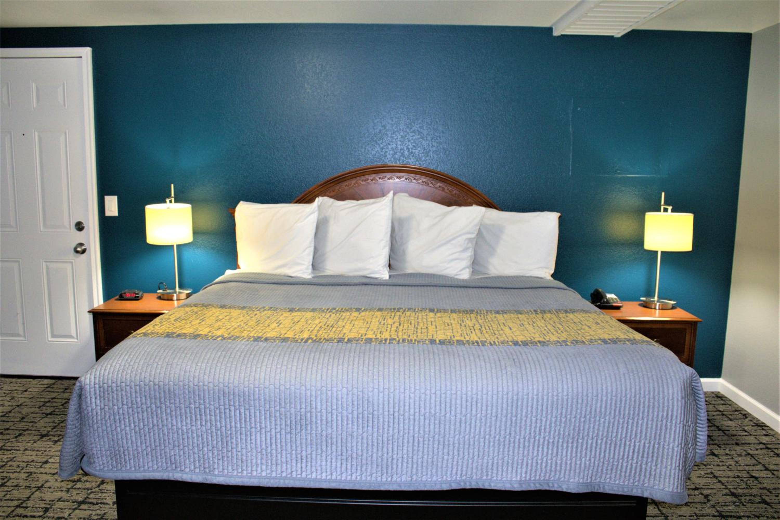 HavenPointe Inn & Suites