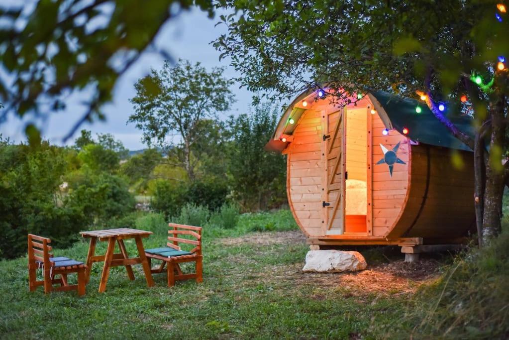 Cozy barrel photo 3