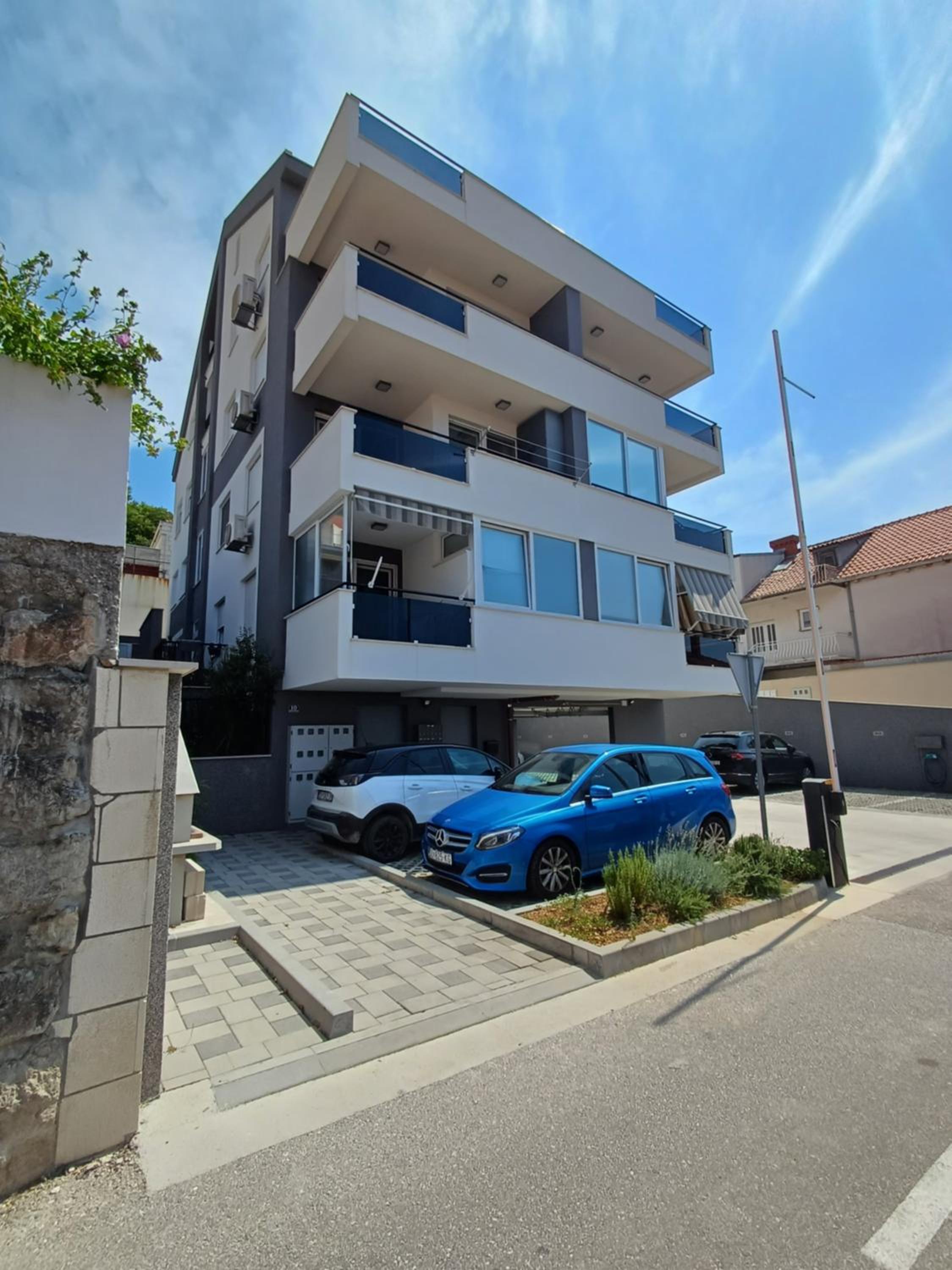 Apartments Mak & Lux - sea & sunset top view