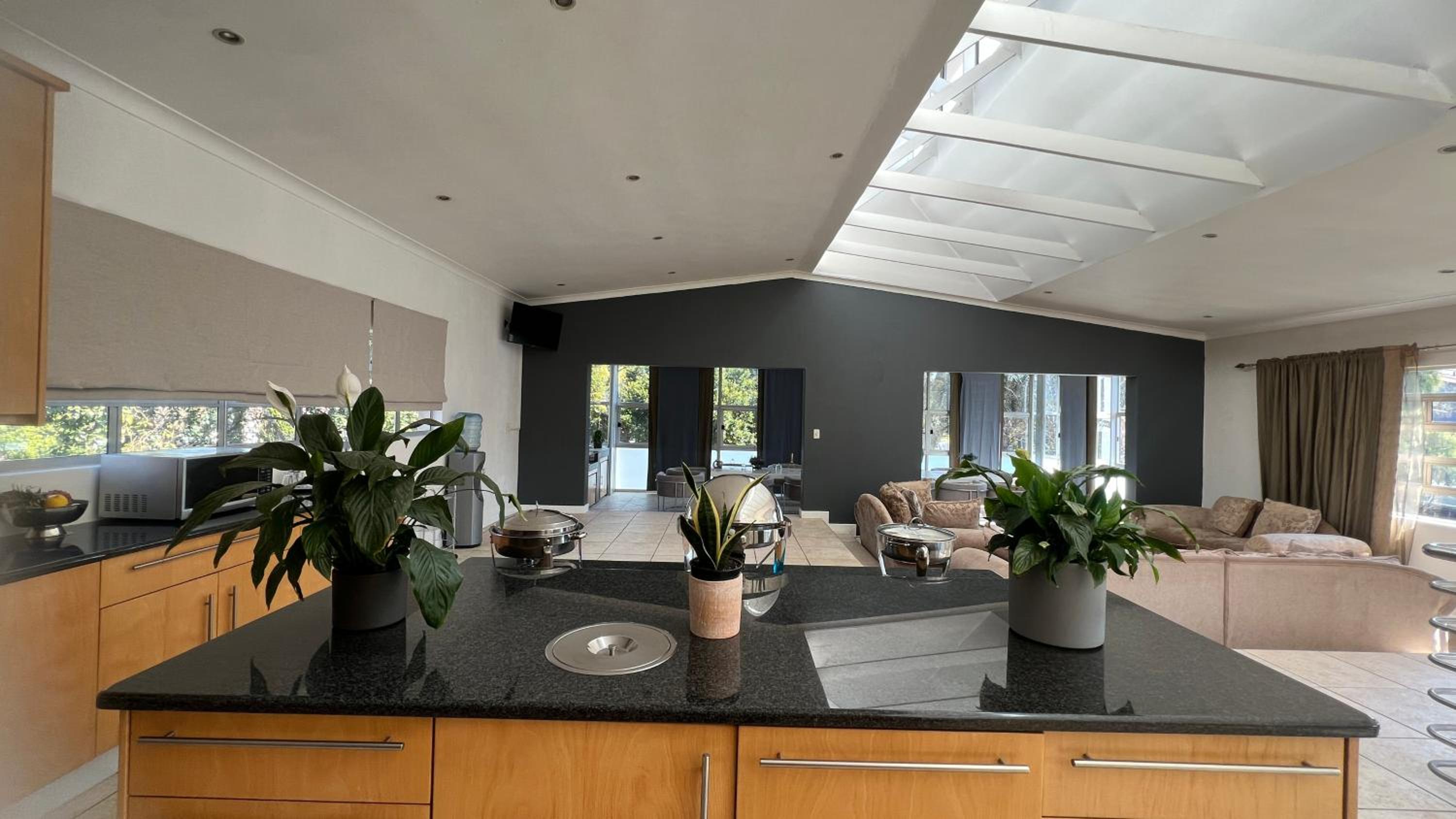 Sizanazo Guest House - Family Suite