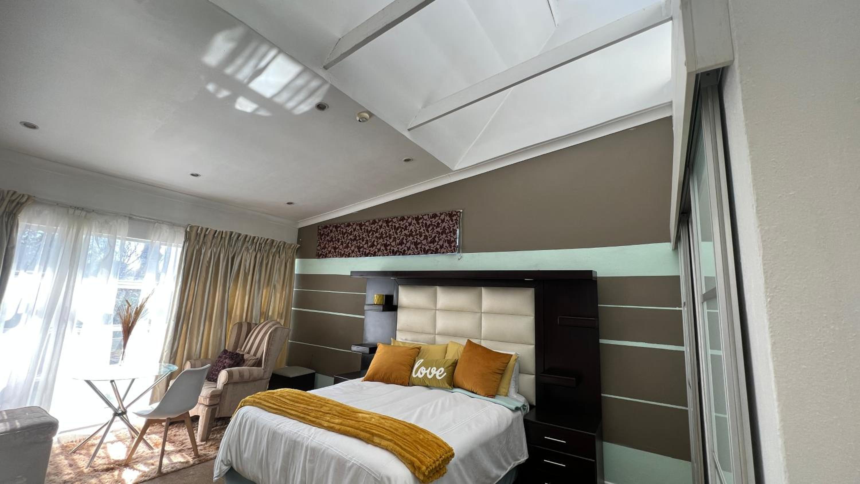 Sizanazo Guest House - Family Suite