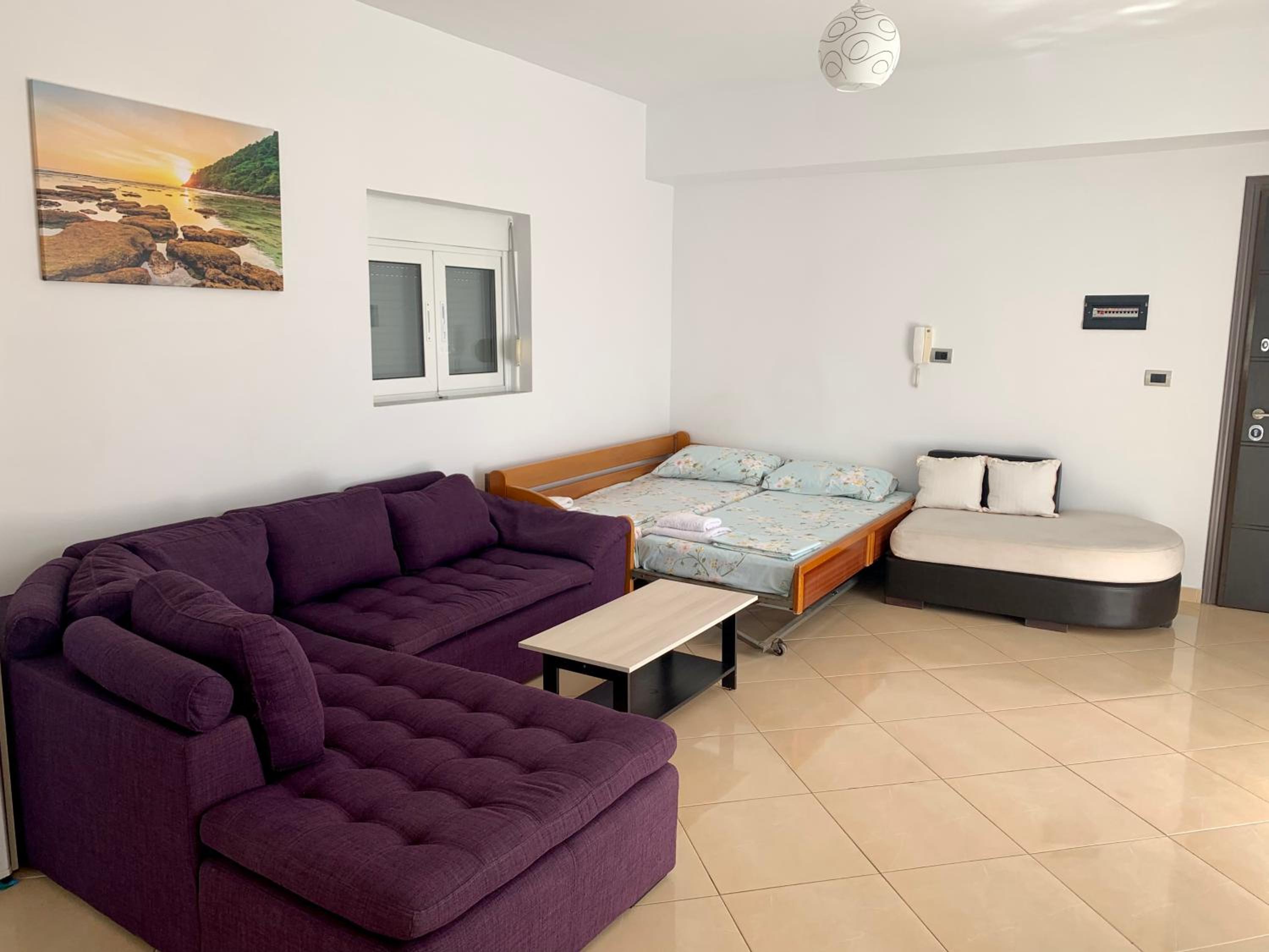 Bardhi Apts