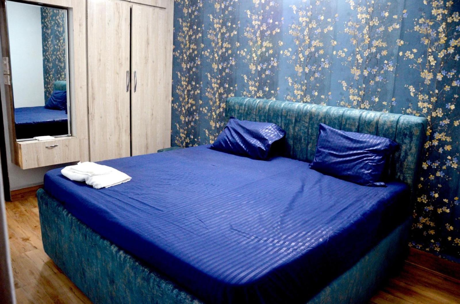 Pinakin Homestay Near mahakal temple