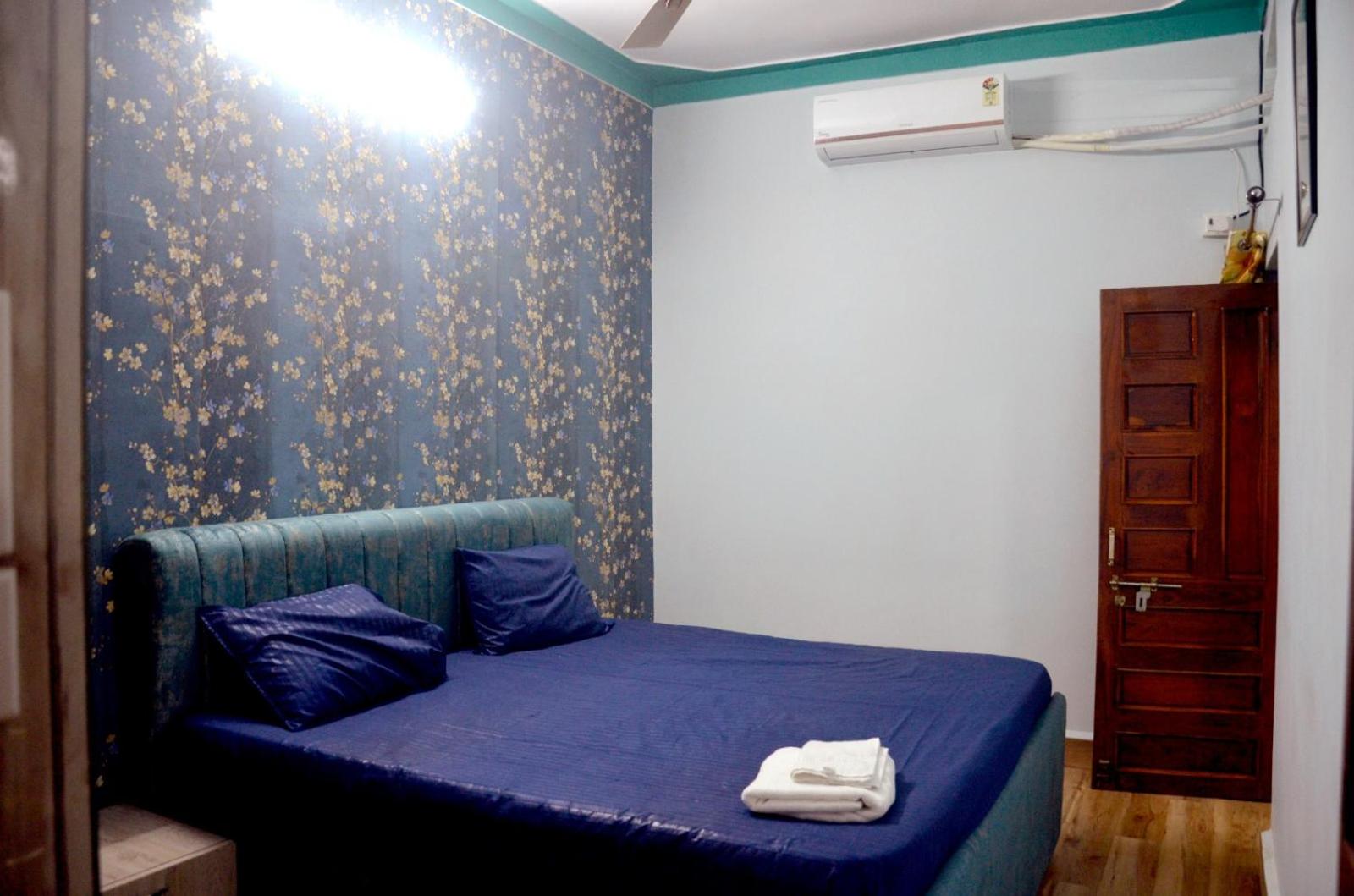 Pinakin Homestay Near mahakal temple