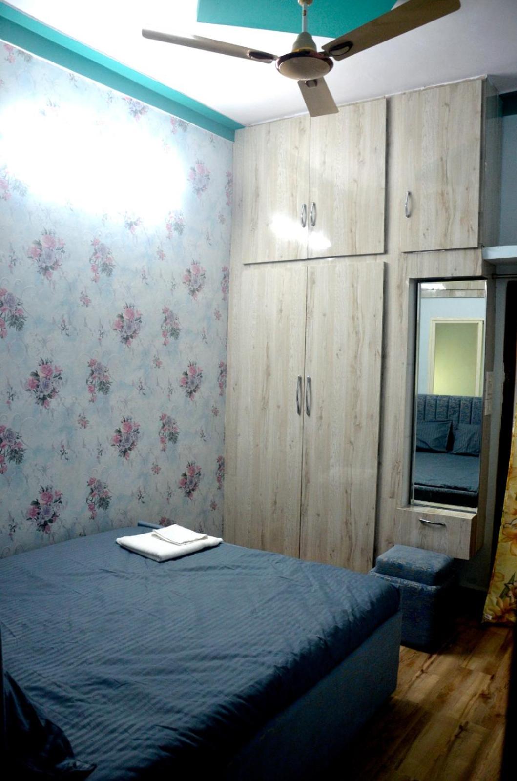 Pinakin Homestay Near mahakal temple