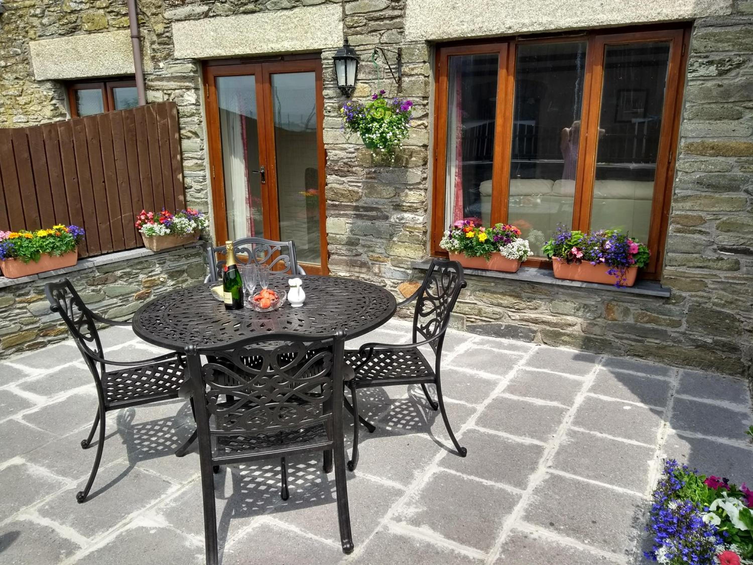 Fentrigan Manor Farm & Holiday Cottages