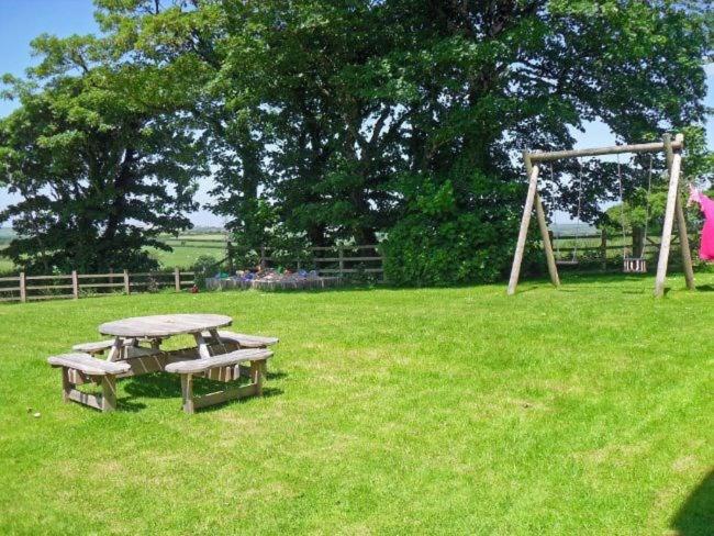 Fentrigan Manor Farm & Holiday Cottages