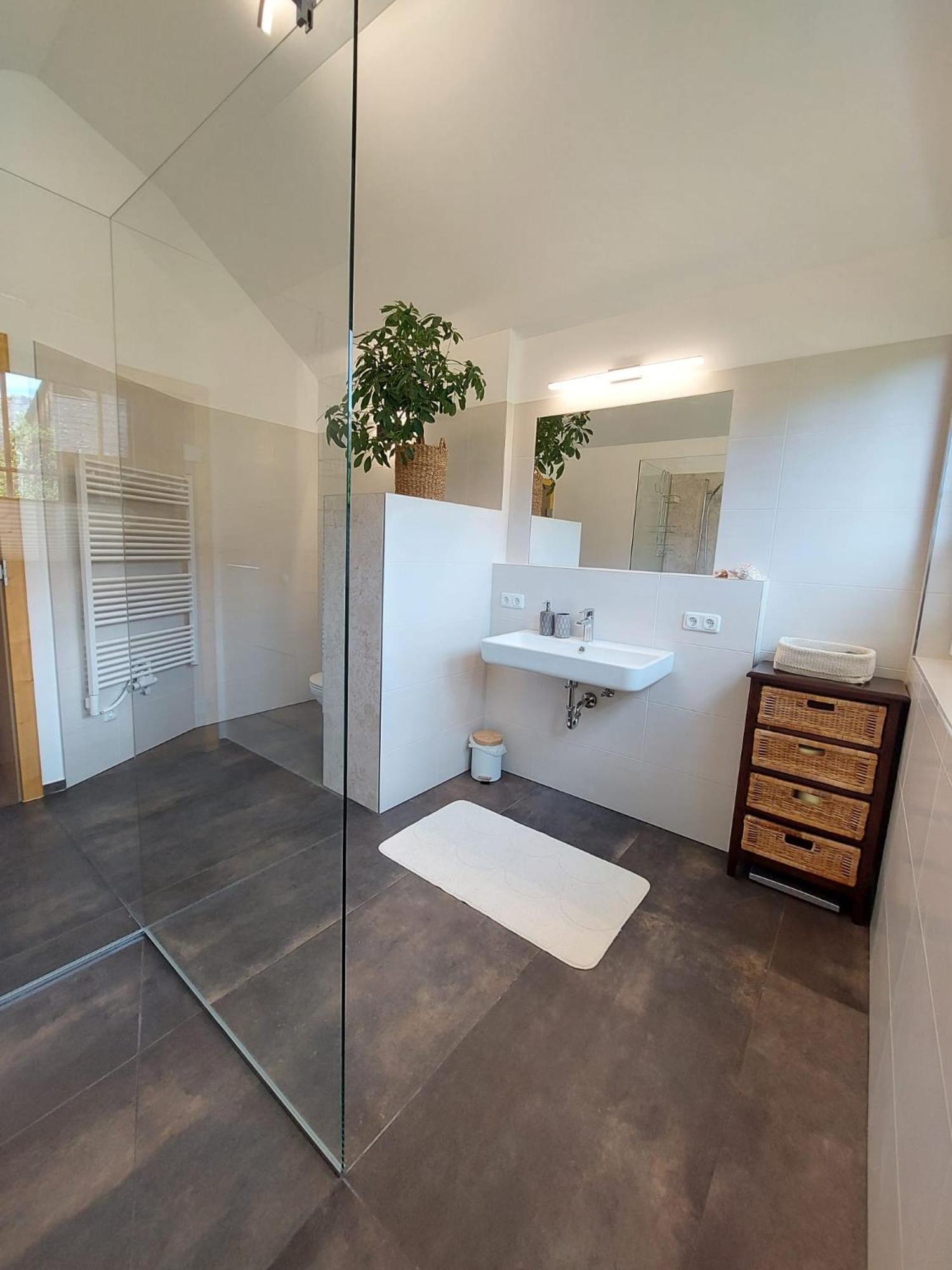 Lovely house with mountain view & big garden in Bad Aussee